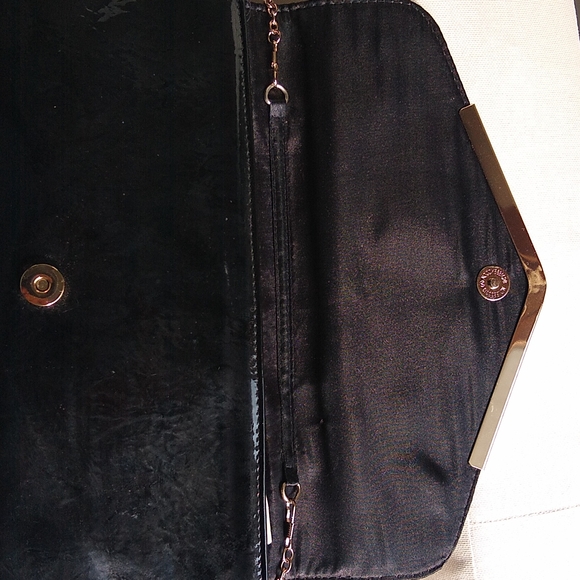 Kelly & Katie Black and Gold trim purse - Picture 11 of 11